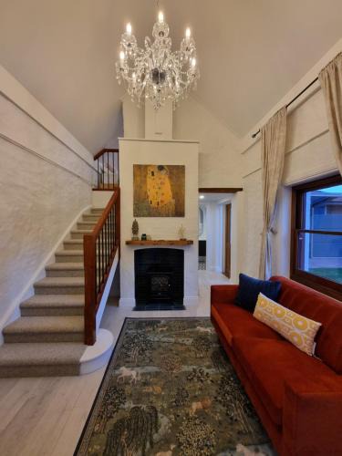 North Brighton House | 1860 Heritage Beachside Studio