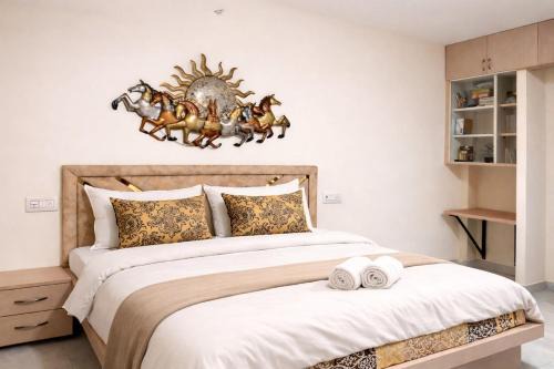 Ujjain Villa | 1BHK with AC, Balcony & Rooftop Jhula, Kitchen