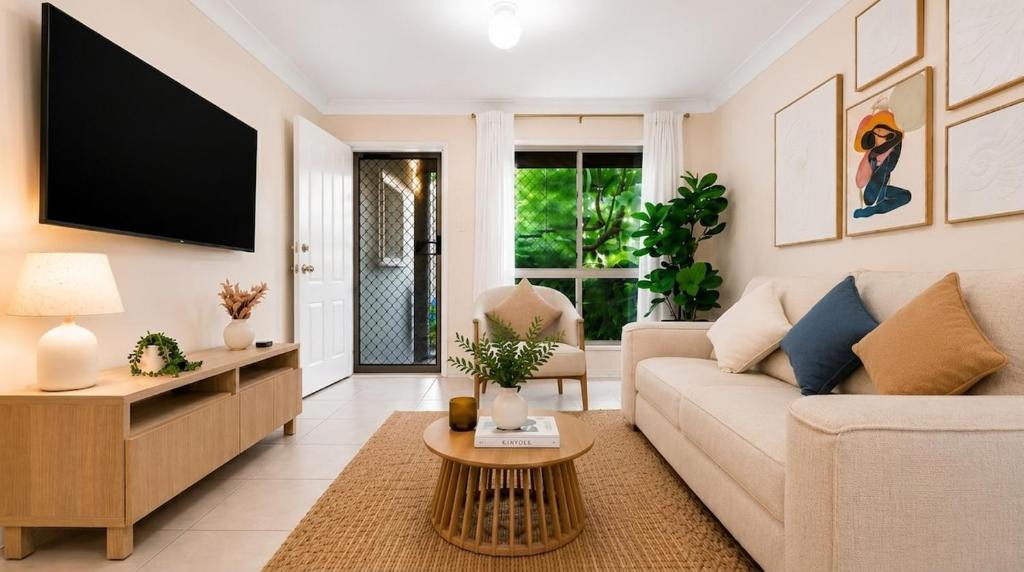 Boondall Apartment | 2-Storey 3BR Haven Sleeps 8 Free Parking, Gym