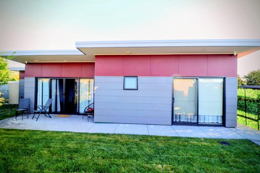 Macgregor House | 2Bedroom 2Bath Modern Home