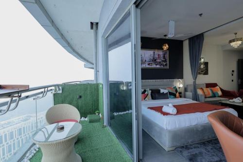 Noida Apartment | 37th Floor Spira supernova