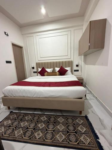 Bilaspur Hotel | A One Stay Home