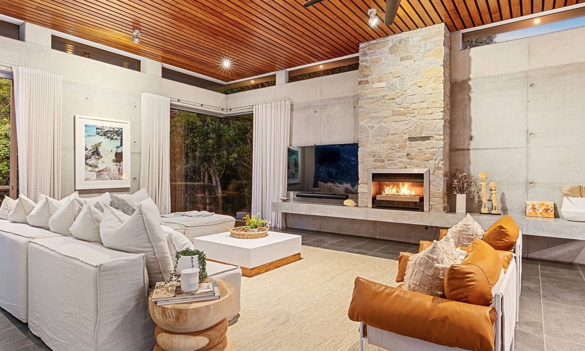 Kingscliff House | Absolute Beachfront | Pool | Salt Village