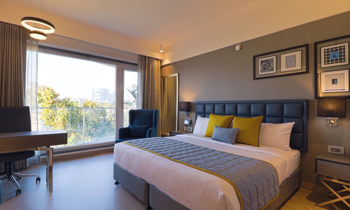 DLF City Hotel | AIR by Ahuja Residences