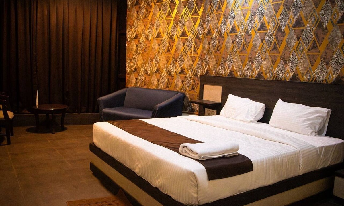 Krishnarajapura Hotel | Aira Suites