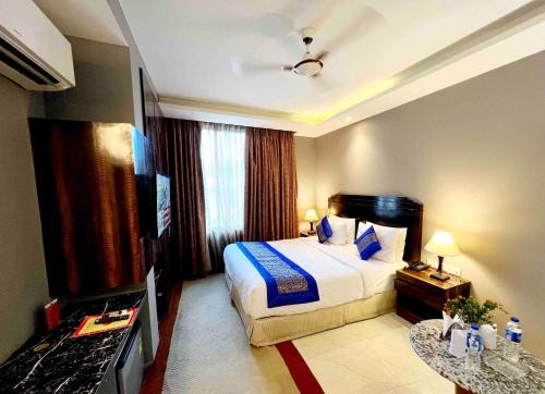 Mahipalpur Extension Hotel | Airport Hotel The Grand Shoba Free Airport pickup or Drop
