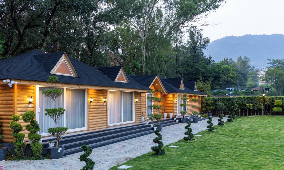 Bullawala Villa | Alaya stays Alora in the hills