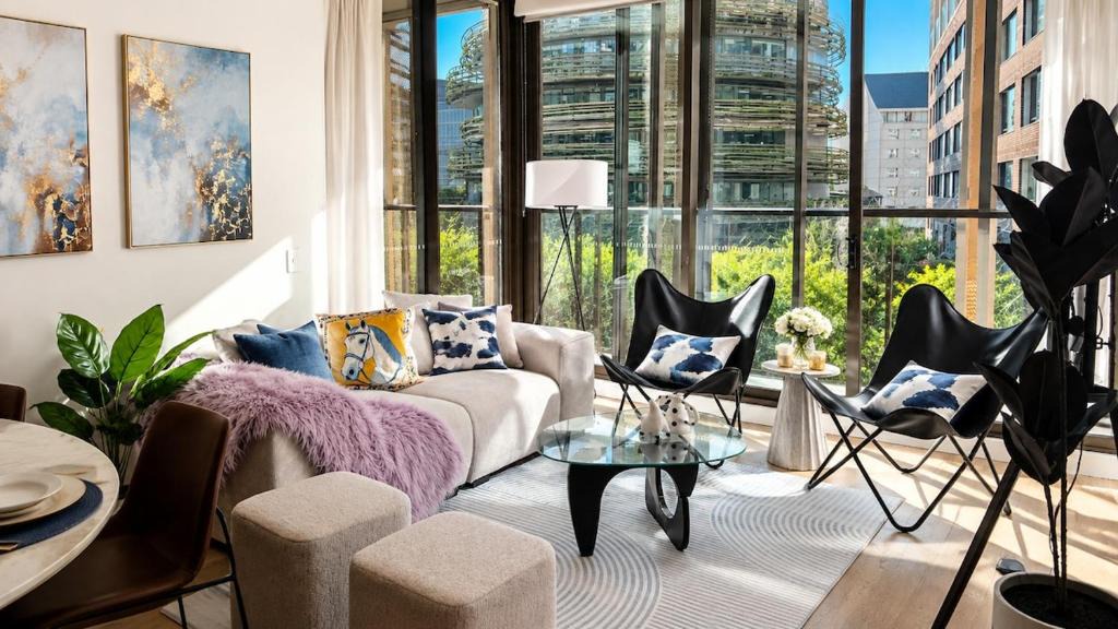 Chinatown Apartment | Amazing Darling Harbour Retreat