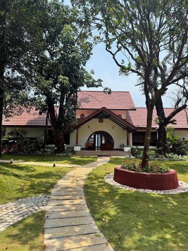Madikeri House | Anahata Coorg - Vegetarian heritage villa