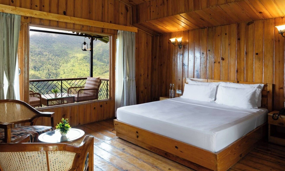 Naina Range Hotel | Aotel Pangot (Formerly Royal Cliff)