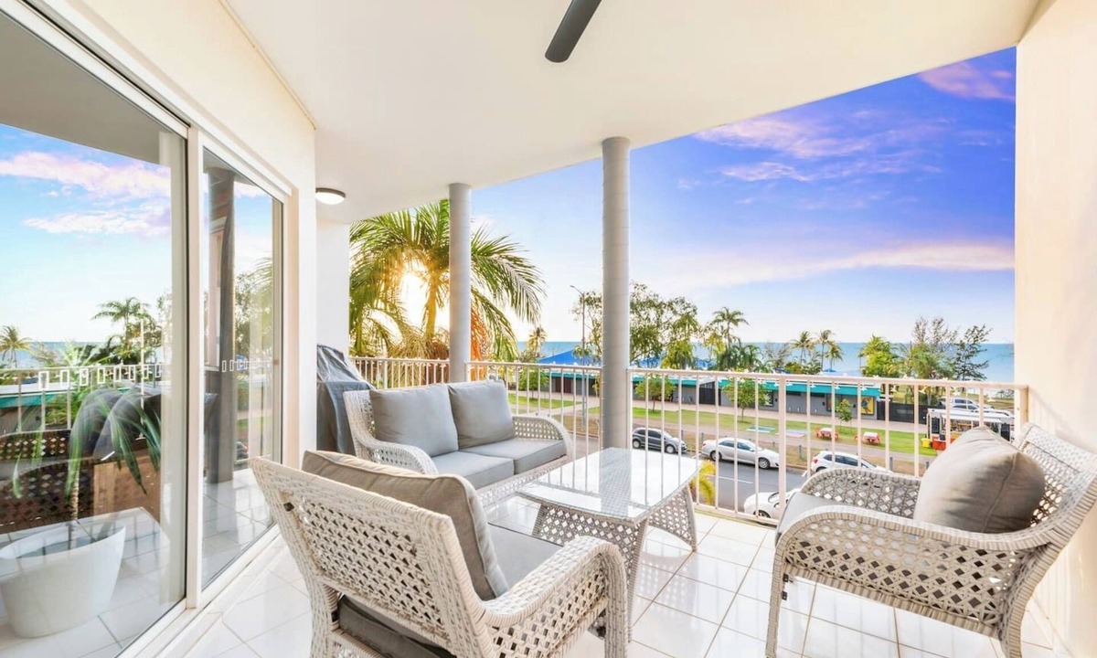 Nightcliff Apartment | Arafura Abode Oceanfront Stay with Stunning Views