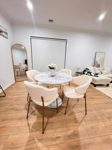 Lara House | Ari Luxe Retreat