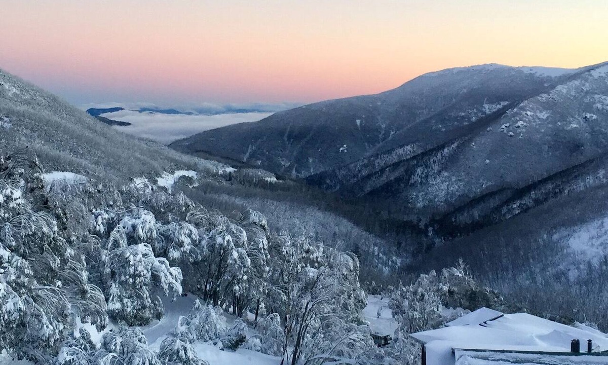 Falls Creek Bed & Breakfast | Attunga Alpine Lodge and Apartments