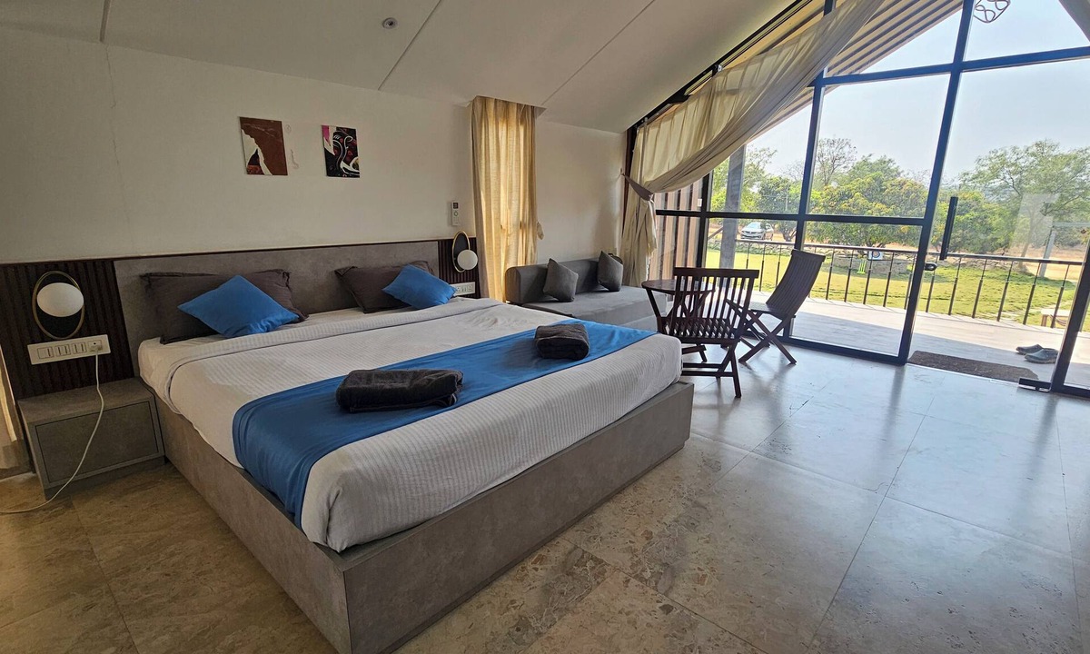 Ramanagara Hotel | Aura Farms - Private Pool Cottages