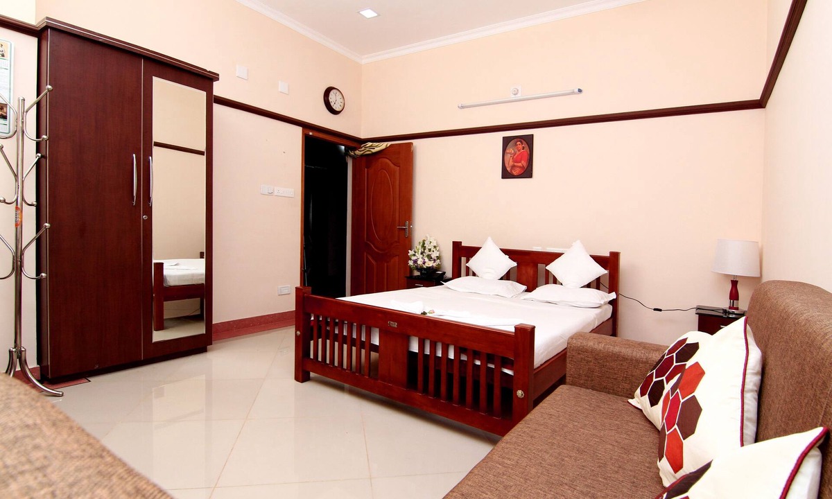 Peringandoor Hotel | Ayur Bethaniya Ayurveda Hospital