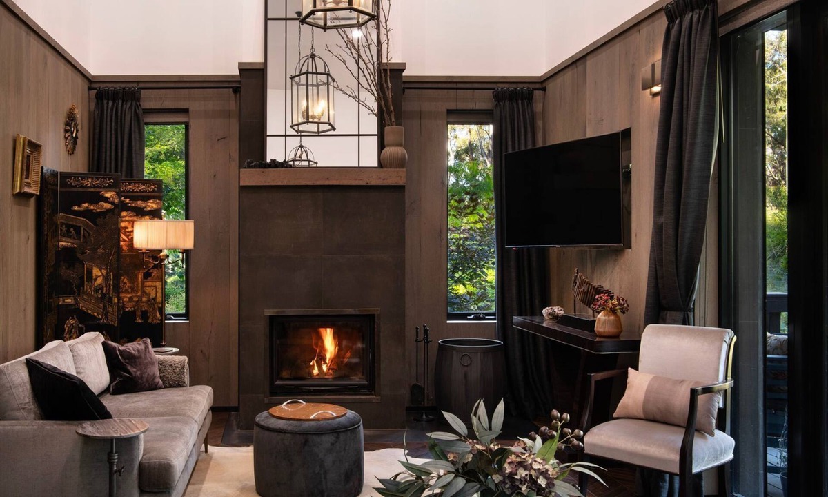 Wheatsheaf House | Bainbridge House Beautiful bush views close to Daylesford