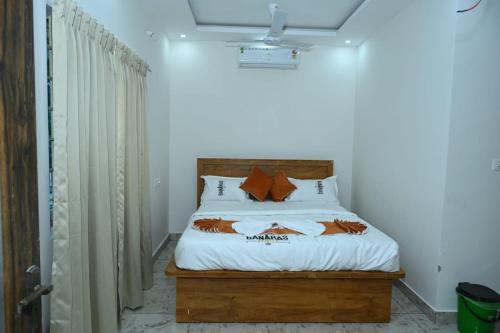 Bengaluru Hotel | Banaras Rooms