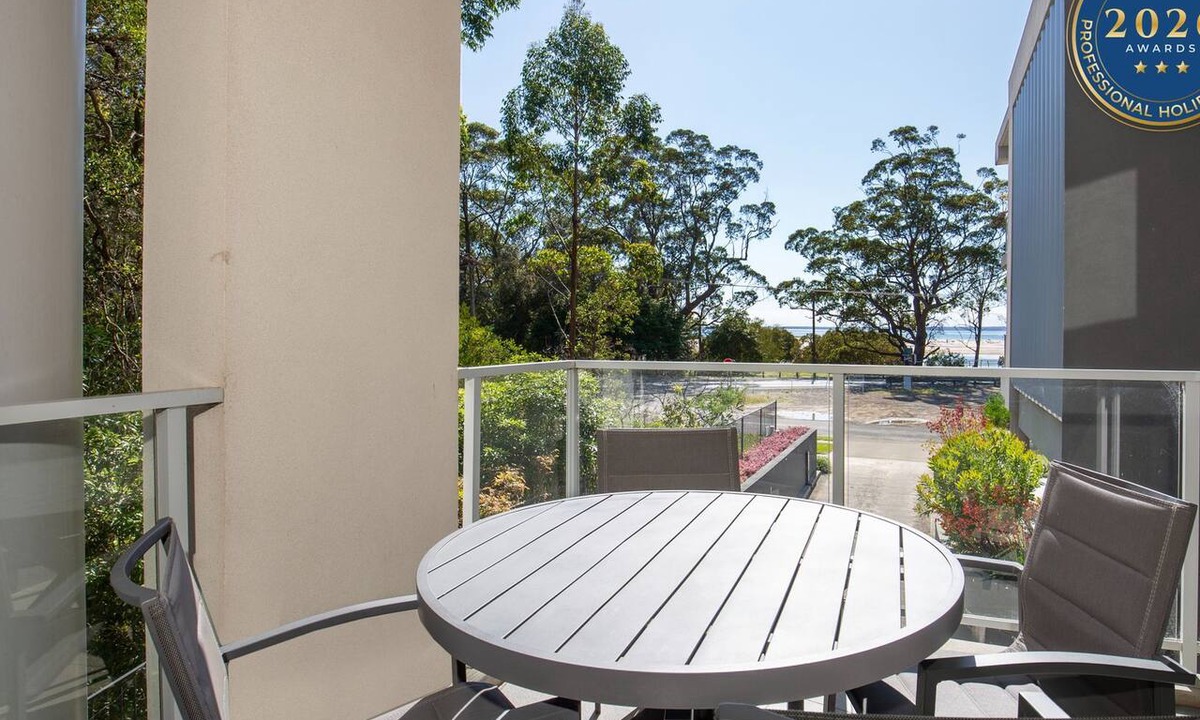 Huskisson House | Bay Blu - Pet Friendly - Waterfront