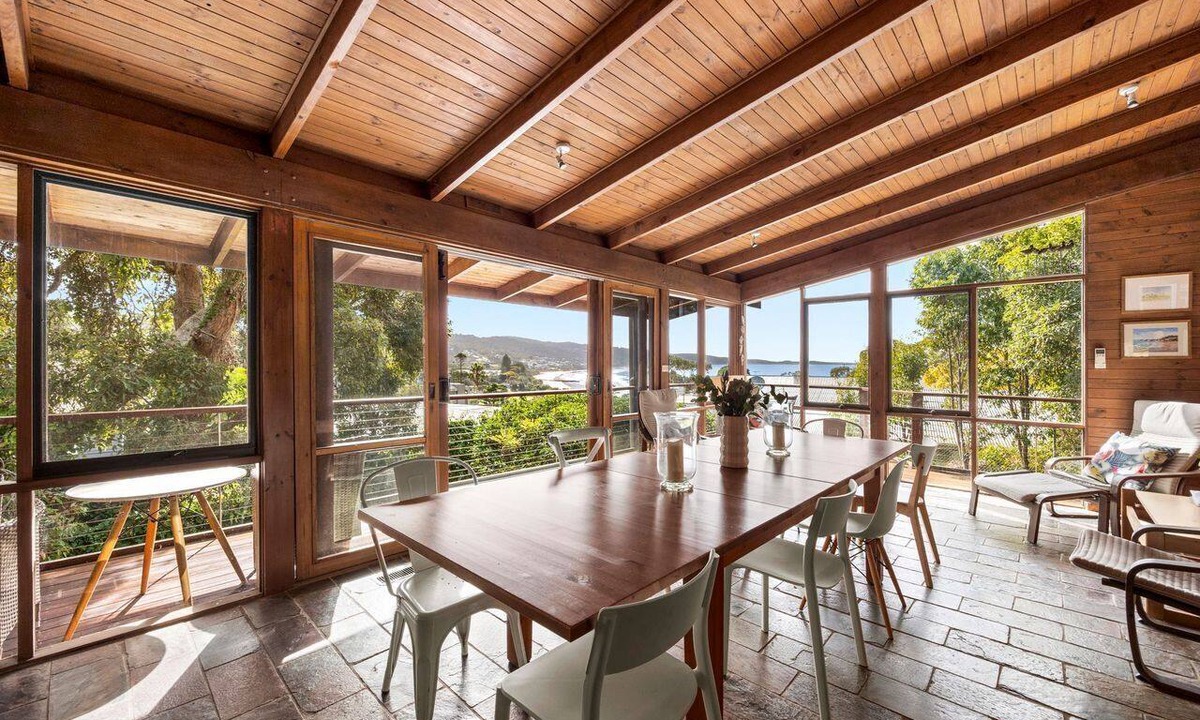 Lorne House | Bay Vista