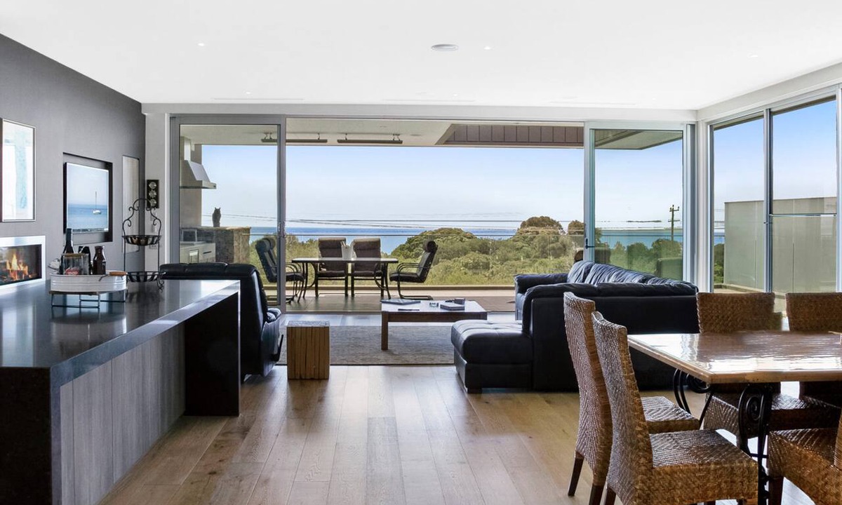 Rye House | Bayview Waterfront home Tyrone Foreshore