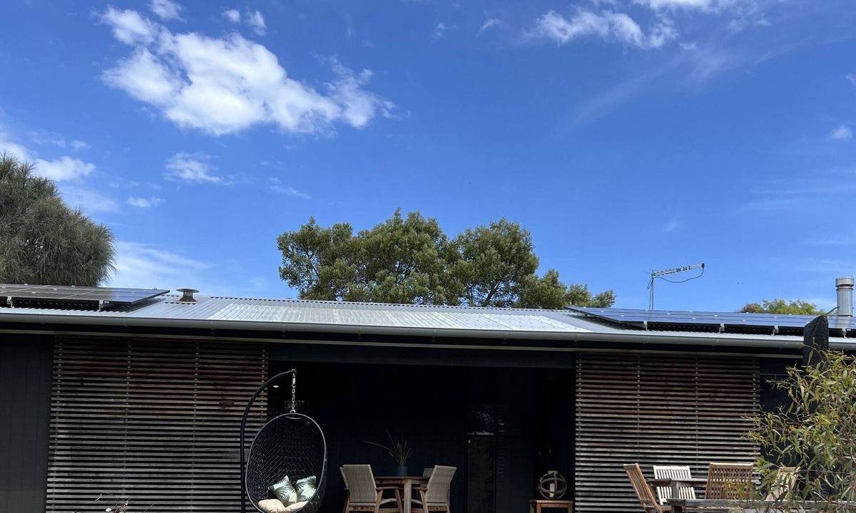 Flinders House | Beach house at Flinders - minutes from the beach and the village.
