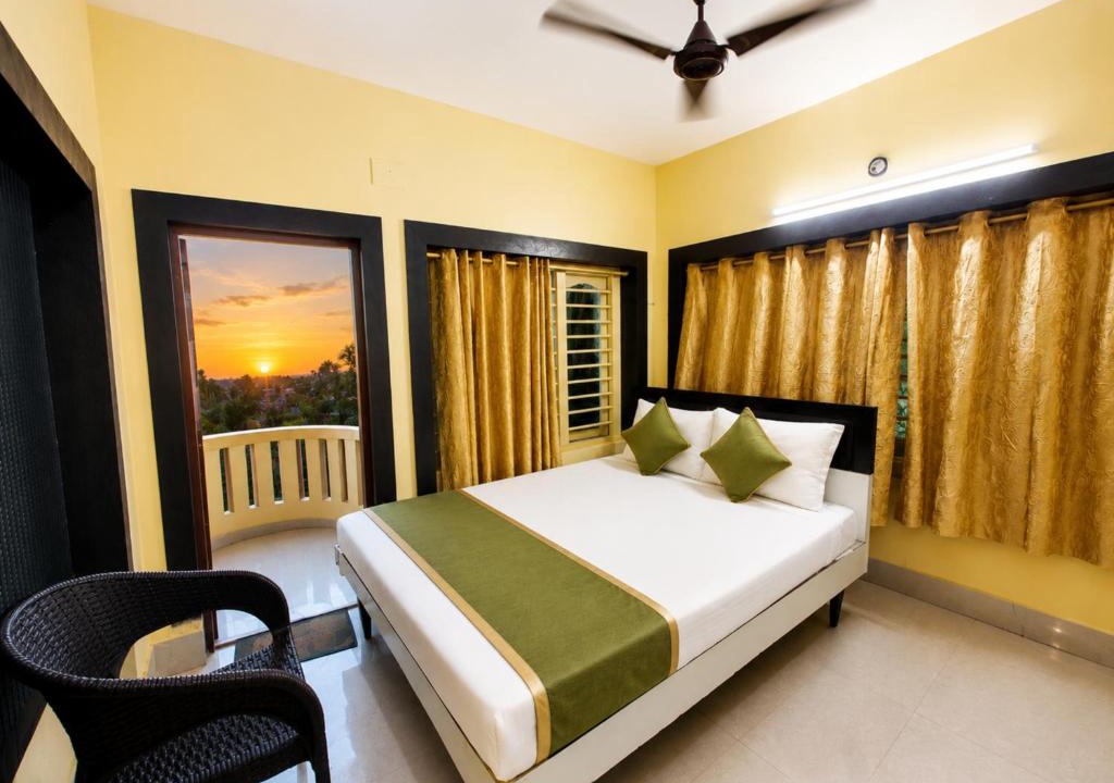 Puri Hotel | Beach Side Hotel Moon Chakra Tirtha Road Premium Stay Near Niladari Beach with AC Rooms, Free Wi-Fi, Parking, Family-Friendly Accommodation & Modern Guest Facilities