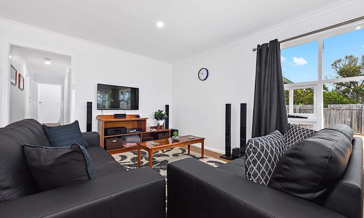 Stieglitz House | Beachside Luxe - Pet Friendly