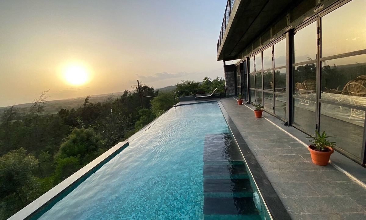 Bail Hongal Bed & Breakfast | BEVINA MANE 102