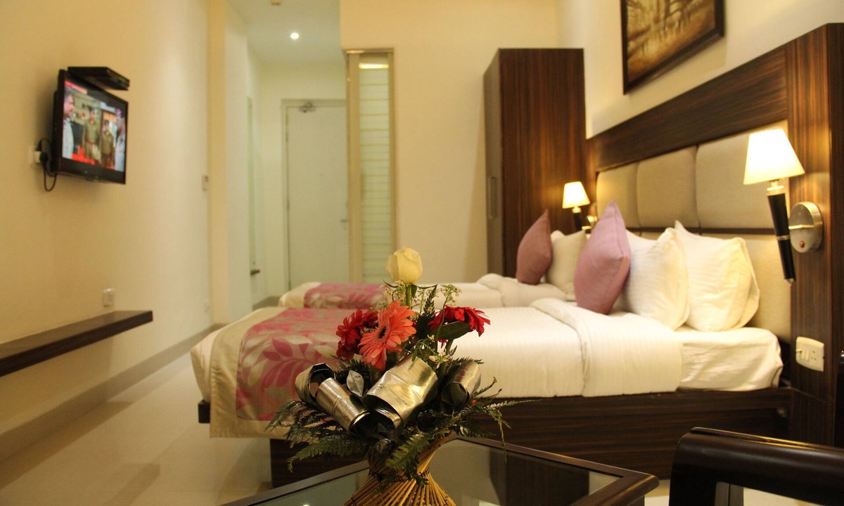 Sikandra Hotel | Bhawna Clarks Inn - Agra