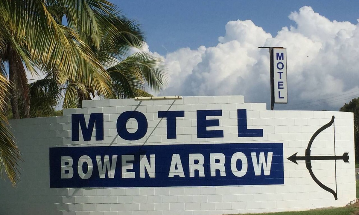 Bowen Hotel | Birch Motel Bowen