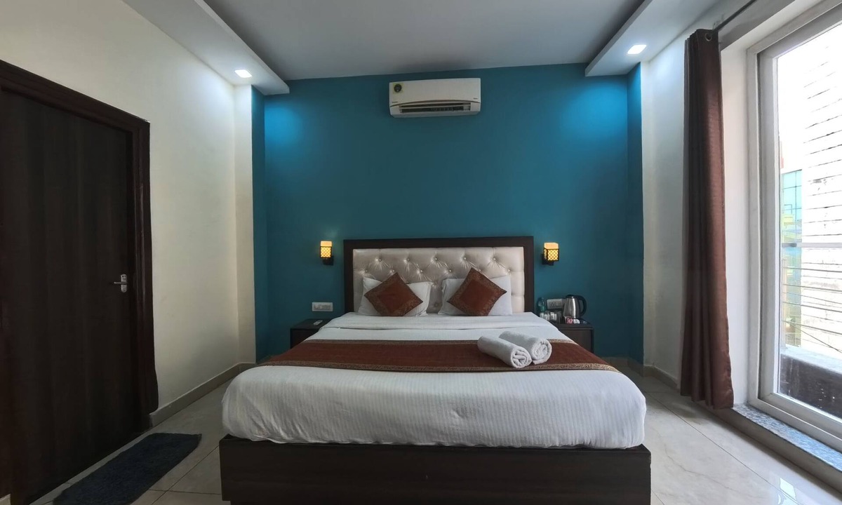 Tapovan Hostel | Blue River Hostel