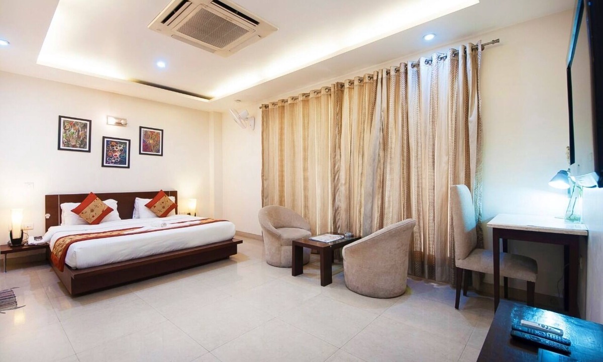 South City I Hotel | BlueNeck Sec 41 Millenium City Centre