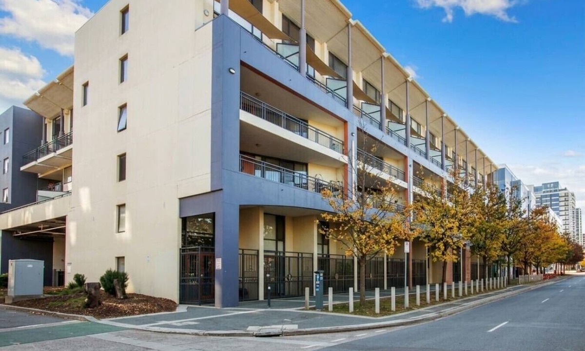 City East Apartment | Bright & Spacious 1-Bedroom | Two-Level Living