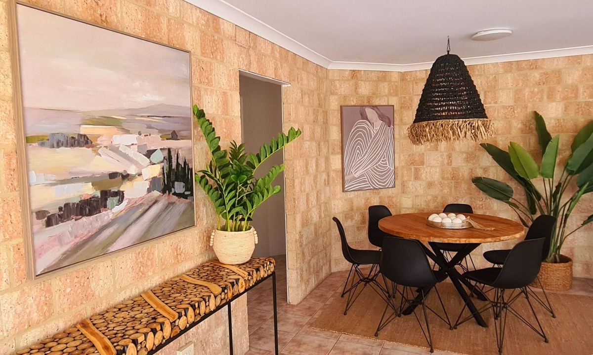 Myalup Villa | Bush meets beach. A nature seascape awaits in magnificent Myalup. Ocean front!