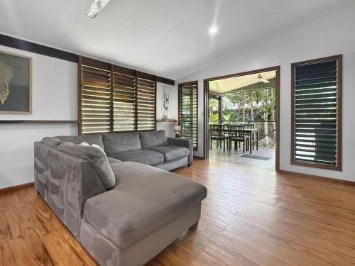 Mission Beach Villa | Butterfly - Cassawong Cottages