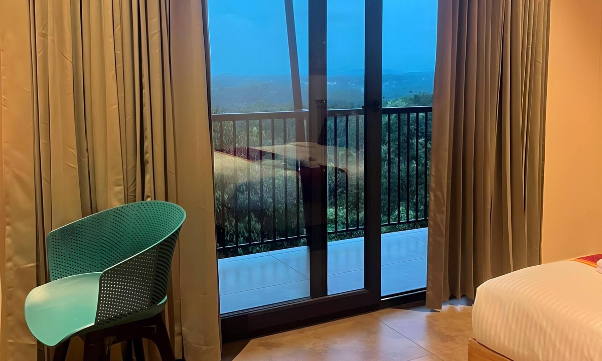 Vayittiri Hotel | Camplights Stays