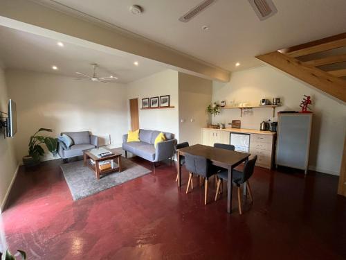 Tawonga South Ski Chalet | Captain Moonlight Cottage