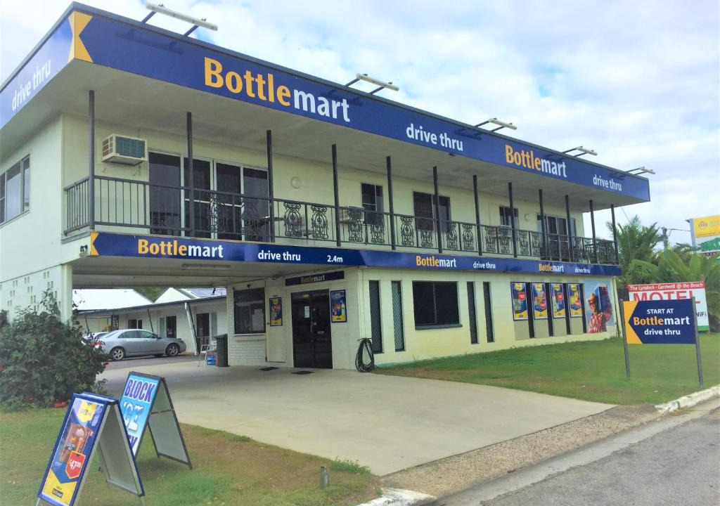 Cardwell Hotel | Cardwell at the Beach