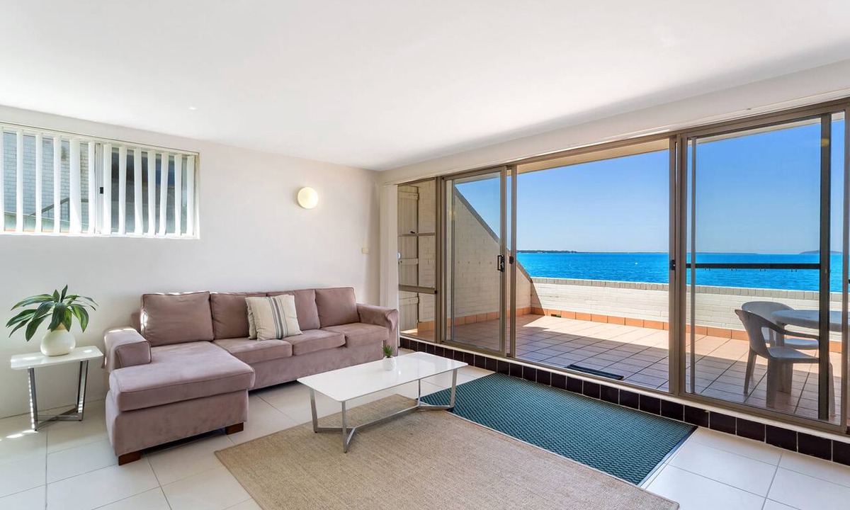 Soldiers Point Apartment | Casuarinas, Unit 1/33 Soldiers Point - Waterfront holiday, with spectacular views