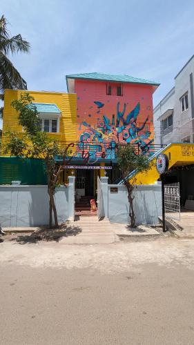 Perungudi Hostel | Cayzen Backpackers Hostel Perungudi