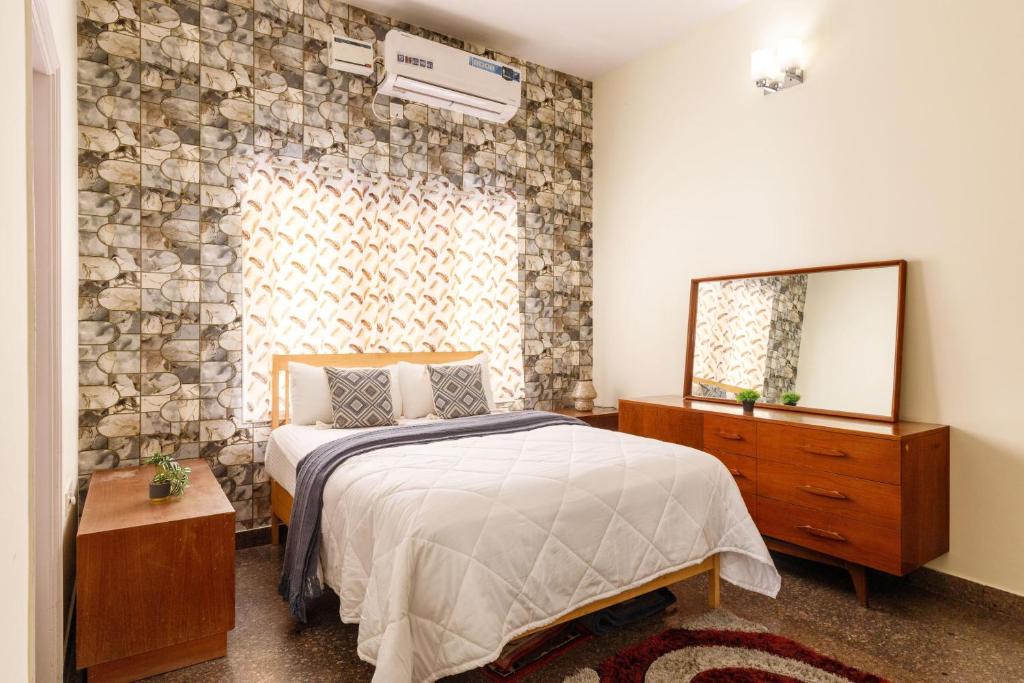 Kalyan Nagar Villa | Cedar Wood Villa by RedOlive 3BHK Nr Indiranagar