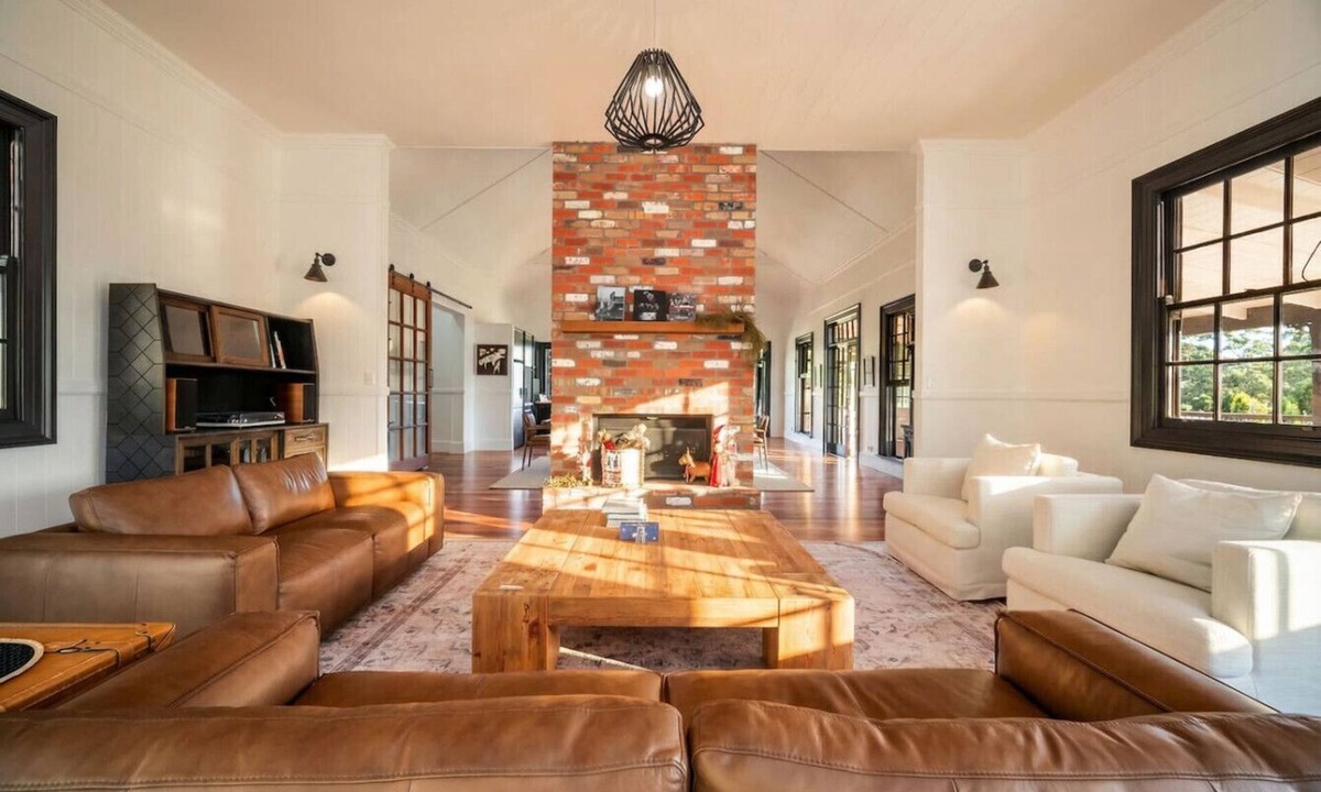North Tamborine Other | Charming Queenslander With 5 Acres Private Land