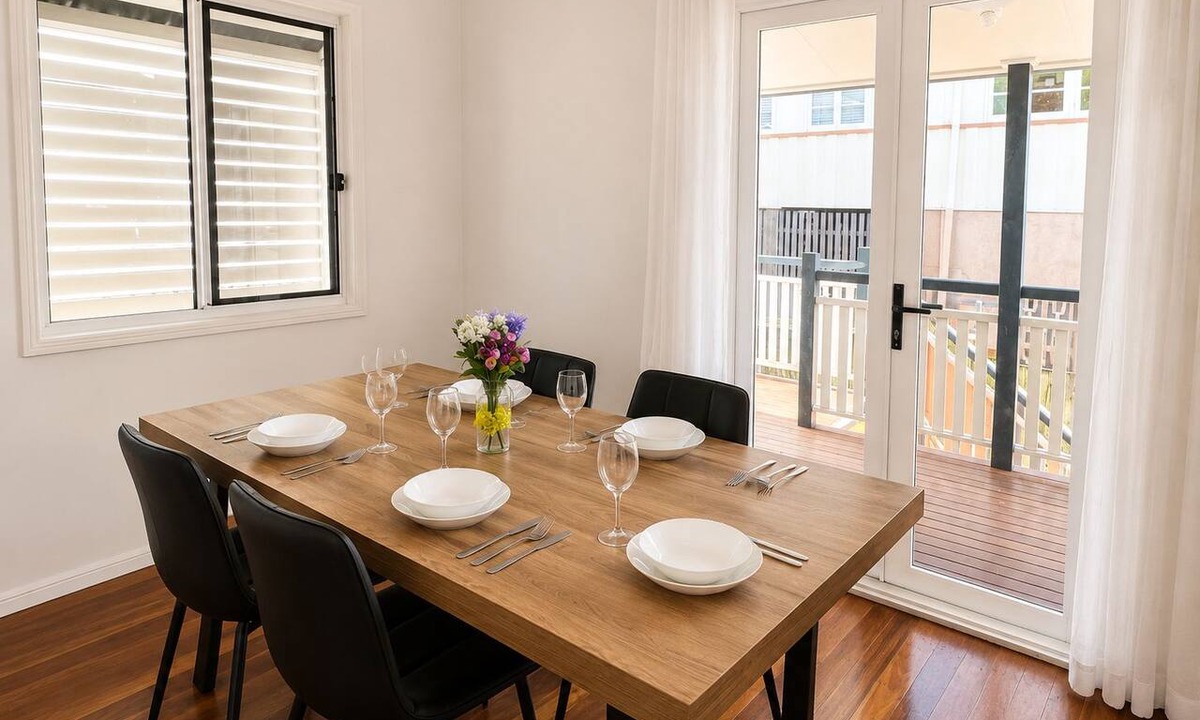 West End House | Charming Queenslander 3 bed 1 bath in West End