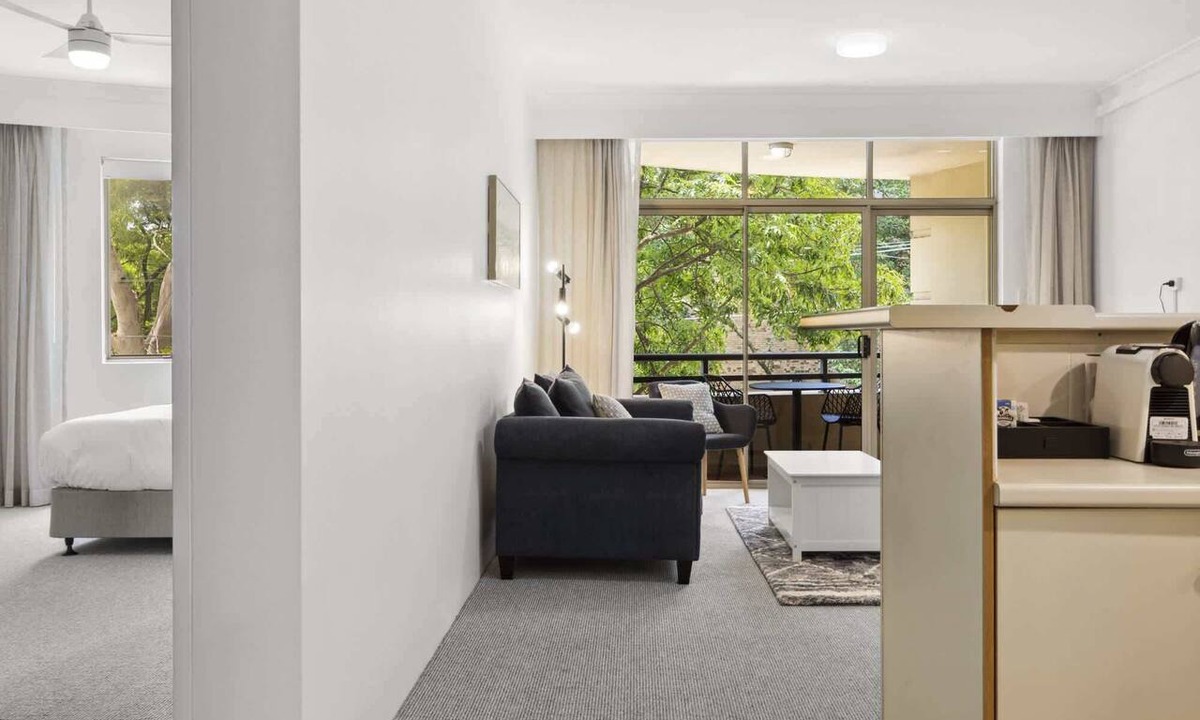 Camperdown Apartment | Chic Urban Escape in Vibrant Camperdown