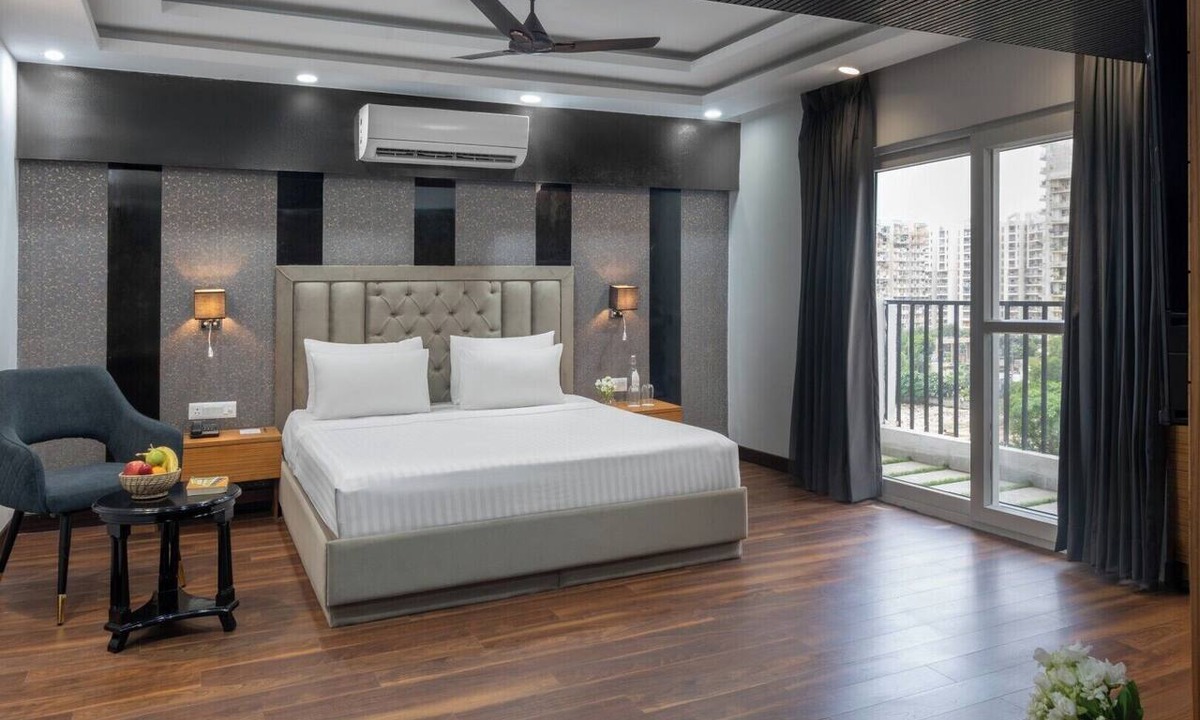 Ghaziabad Hotel | Clark Inn Express Rajnagar