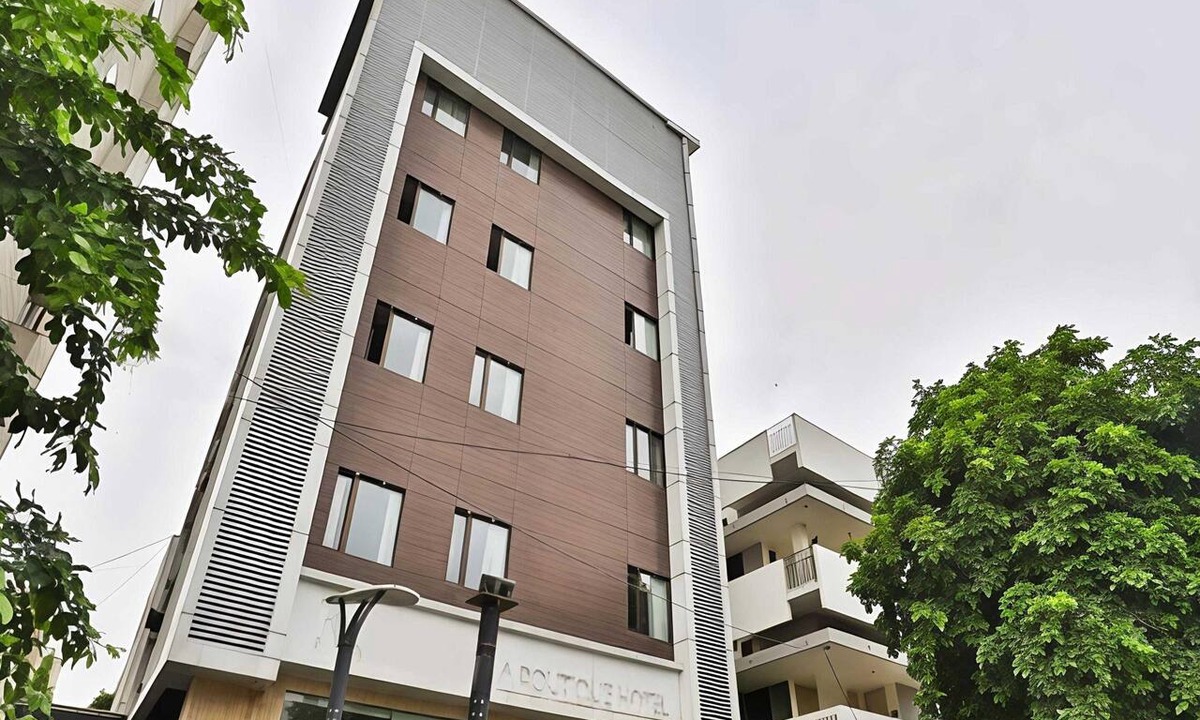 Khanvel House | Classic Rivera Resort & spa