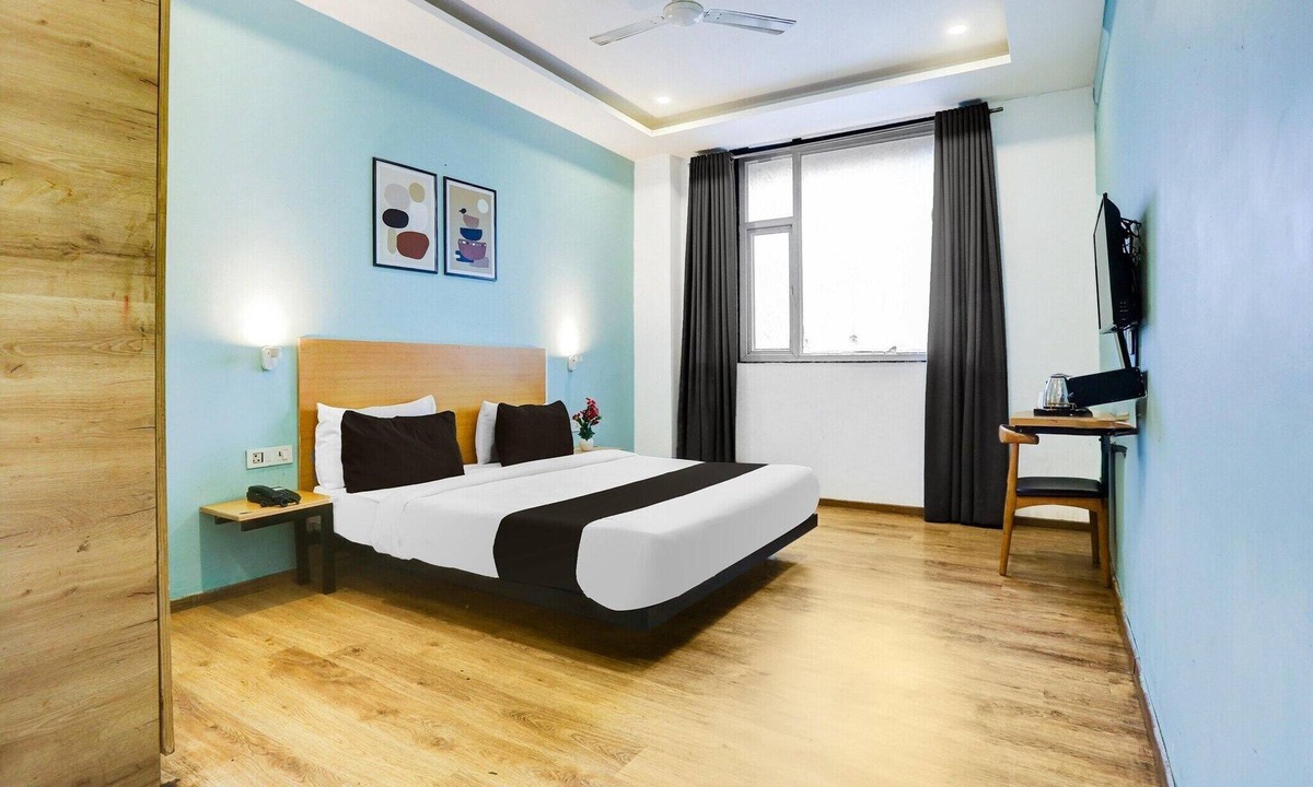 Rohini House | Classic with BalconyRohini Sector 23