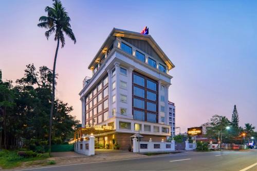 Maradu Hotel | Classik Fort Inn & Suites
