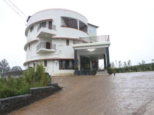 Namakkal Hotel | COASTAL GRAND MAHENDRAVANAM - KOLLI HILLS