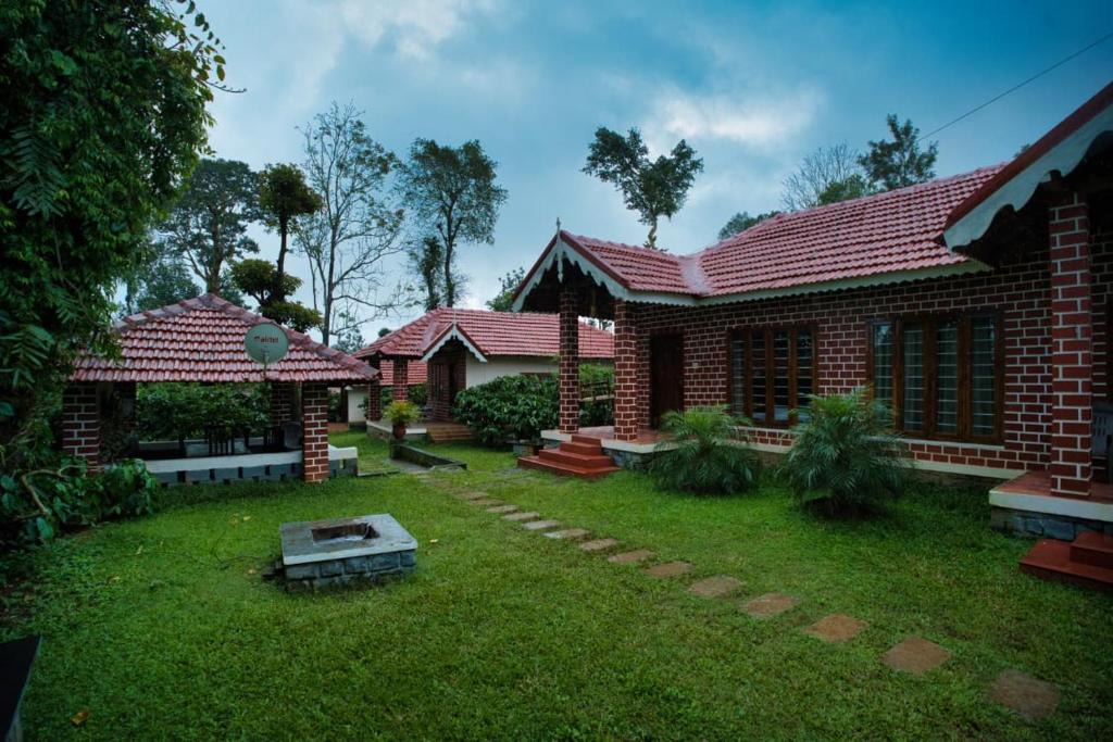 Srimangla House | Coffee County